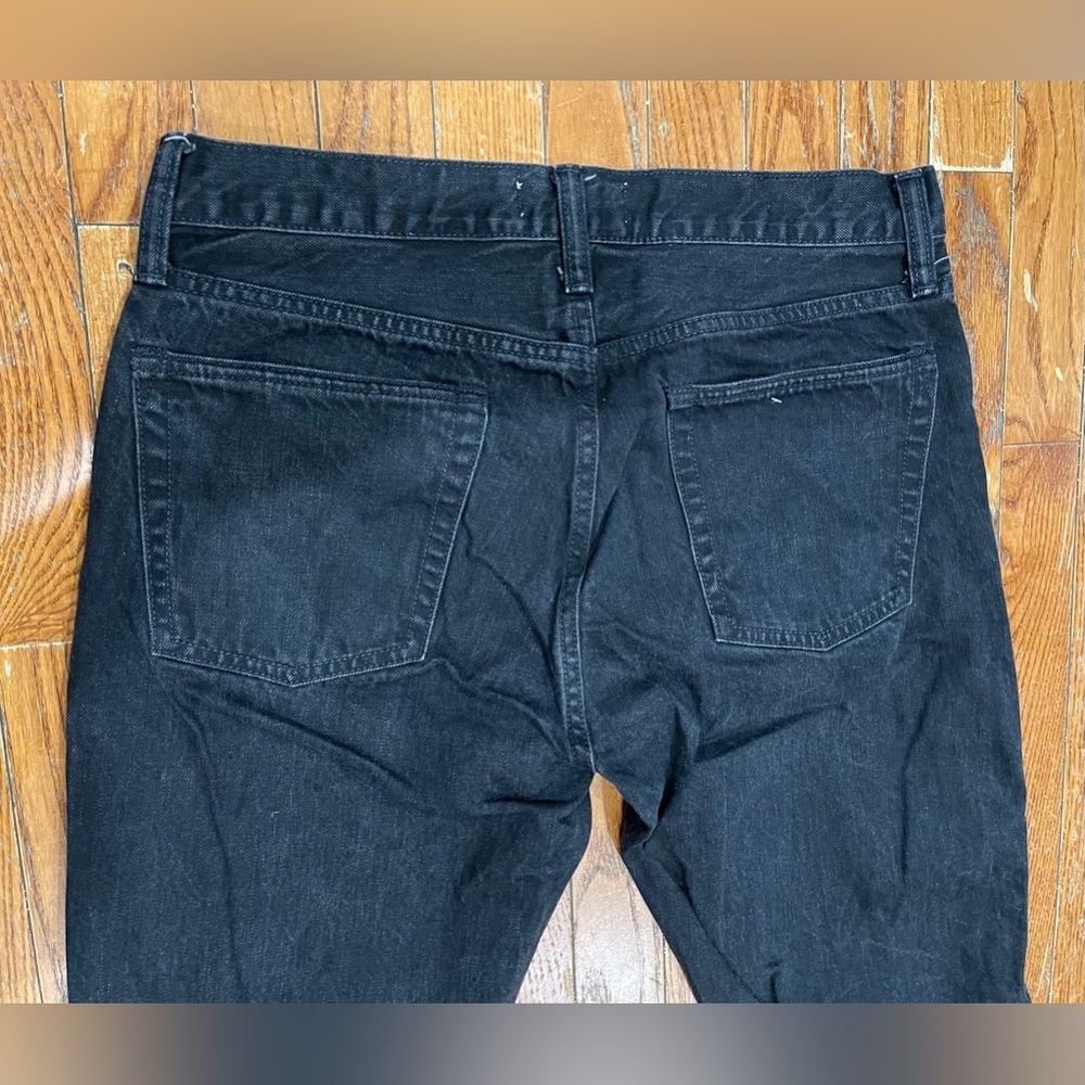 Dennim gold
Men's Classic Black Straight Jeans - Picture 10 of 11